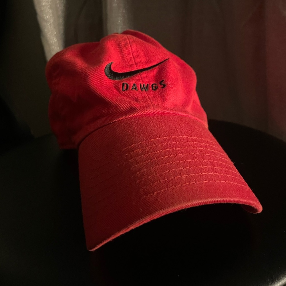 Georgia Heritage Nike Georgia Dawgs College Cap in University Red